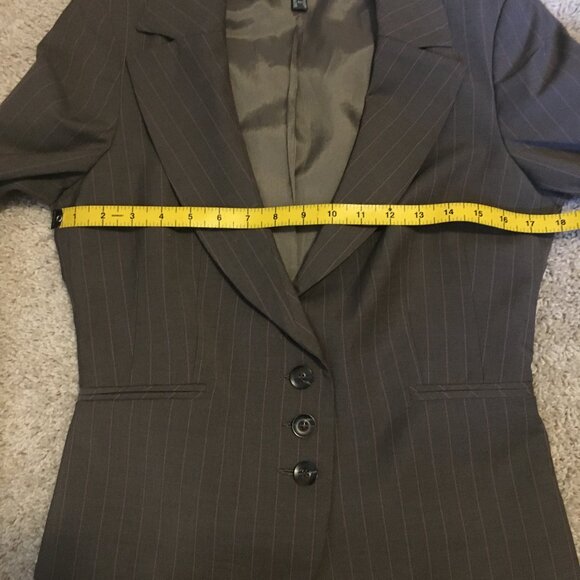 NWOT Virgin Wool Blend Grey and Pink Pinstripe Blazer - Picture 13 of 16